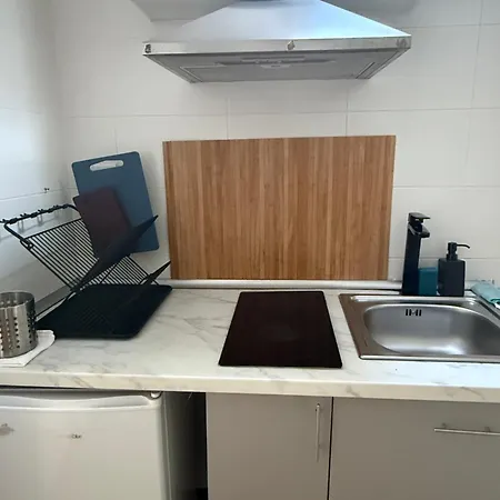 Small Cozy Flat Лиссабон